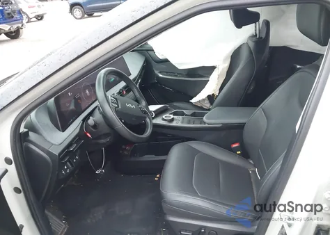 2022 Kia Ev6 Wind z USA, uszkodzony, nr VIN KNDC3DLCXN5087157